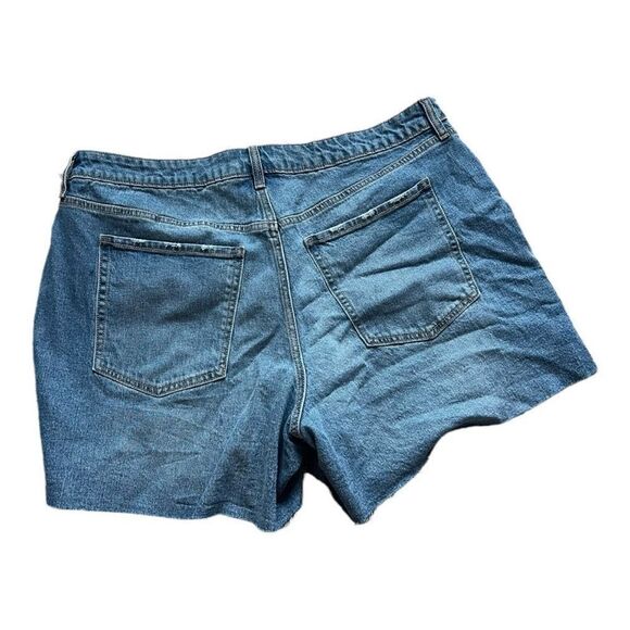 NWT Womens Old Navy Curvy High-Waisted Button-Fly 5” OG Straight Jean Shorts  22 - Picture 3 of 3